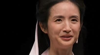 林依晨：从甜妹天花板到清醒大女主，她的人生比偶像剧更动人