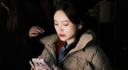 《阳光灿烂的地方》片场照曝光 金莎呈现复杂人物状态