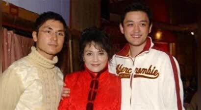 香港知名男星和哥哥决裂，多年没有联系，妻子遭拒绝出席母亲葬礼
