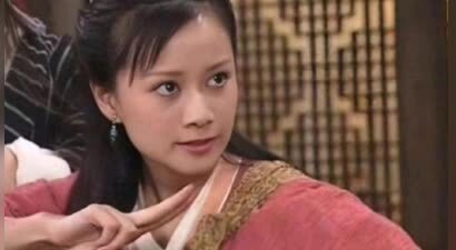 知名女演员自曝一个人要赡养5个老人！离婚后儿子不回消息