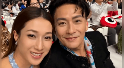 钟嘉欣晒与黄宗泽颁奖礼合照：真的好开心，你点亮了我的夜晚