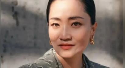 48岁郭柯宇近况曝光！与章贺离婚已经4年，如今与15岁儿子租房住