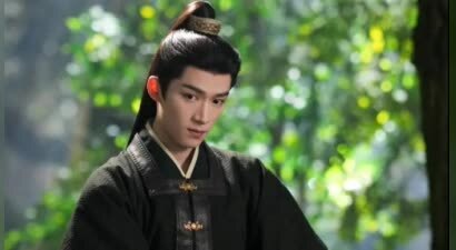 王星越爬山被全世界偶遇 回应来了
