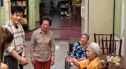 黄晓明海清姜妍昆凌在清迈被偶遇 计划为潮汕阿嬷做饭