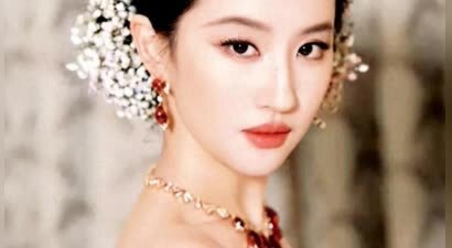 刘亦菲主演的《花木兰》入选迪士尼百年典藏，网友：影史留名！