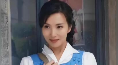 陈好接儿子放学被拍，小腹微凸引四胎猜测，曾退圈生子今回校任教