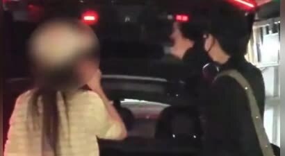 齐思钧带美女回家被拍，疑似新恋情曝光，二月份与刘梦章官宣分手