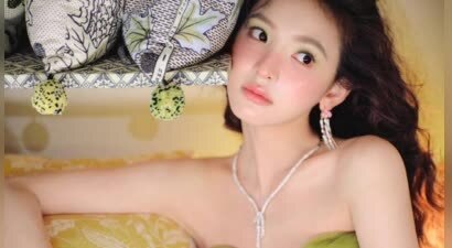 章若楠绿色系写真清新明媚