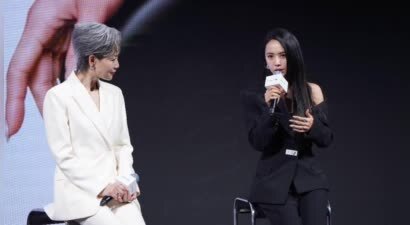 叶童蔡依林同框亮相 笑称蔡依林“师姐”