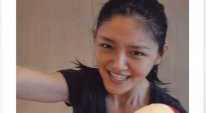 小 S 分享大 S 打拳击照片  透露微信备注名为BOXER