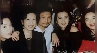 王祖贤晒照悼念施南生，感谢让自己演《倩女幽魂》：当我还是小毛丫头的时候，是您给予我机会，我永远敬爱的姐姐