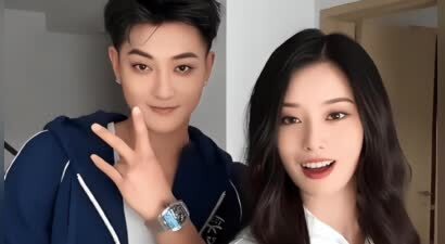 黄子韬徐艺洋直播互扇巴掌 扇脸镜头引来两极评价
