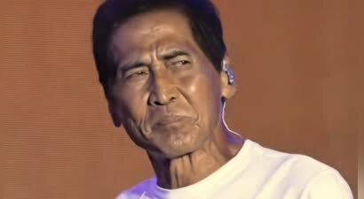66岁齐秦近况：瘦黑干瘪衰老明显，66岁仍无法退休，儿女还未成年