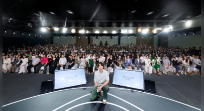 王一博亮相品牌95周年盛典，自带东方美学名场面