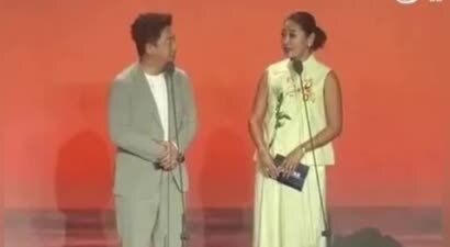 黄渤回应“家门口骑车摔成锁骨骨折”：手里抓着手机，捏刹车的时候没整明白