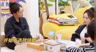 董璇首谈再婚原因，称给她介绍男友的人很多，但张维伊最适合结婚