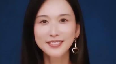 51岁林志玲接受时尚专访，细数旧时光，封面曝光，网友直呼认不出