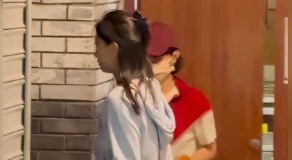 赵丽颖病后首现身 身形暴瘦惹人疼