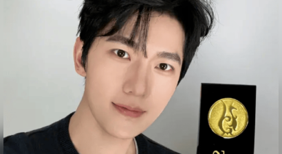 杨洋晒照回应获得“亚洲明星奖”：很特别的礼物，谢谢大家