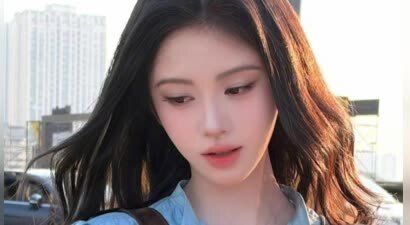 鞠婧祎身着蓝色泡泡袖长裙 化身灵动公主