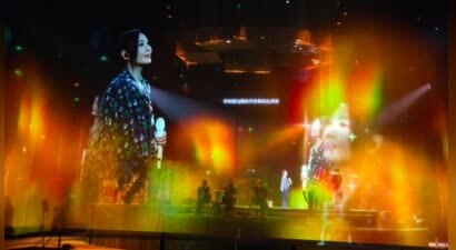57岁刘若英重庆巡演回应歌迷告白：我并不漂亮，身材和歌声也一般，感动到想搬来重庆