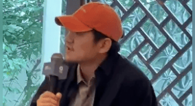 导演回应《文城》不背词争议：不要演员背词是怕忘词