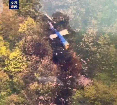 无人机拍摄伊朗直升机事故现场画面