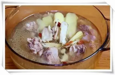 【孕妈30天饮食】剖宫产妈妈产后第2天饮食（强腰补血促恢复），月子餐食谱及做法推荐-产妇剖腹产第二天吃什么水果好