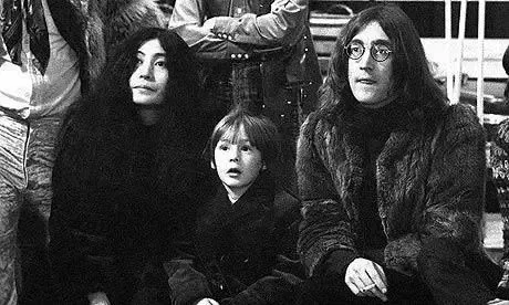 △ 洋子、列侬和儿子