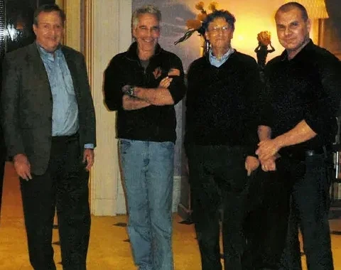 美议员：我要求立即传唤比尔·盖茨