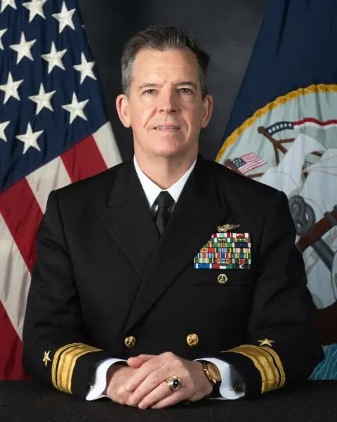 美国海军少将麦可・唐纳利（Michael Donnelly）