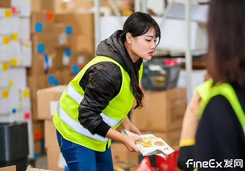 发网：第三方仓储公司的仓库未来的几个发展趋势？看完就知道怎么选仓库了哦（第三方仓储公司简介）