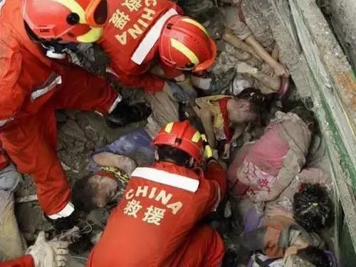 汶川大地震禁止的照片（汶川大地震啊） 第7张