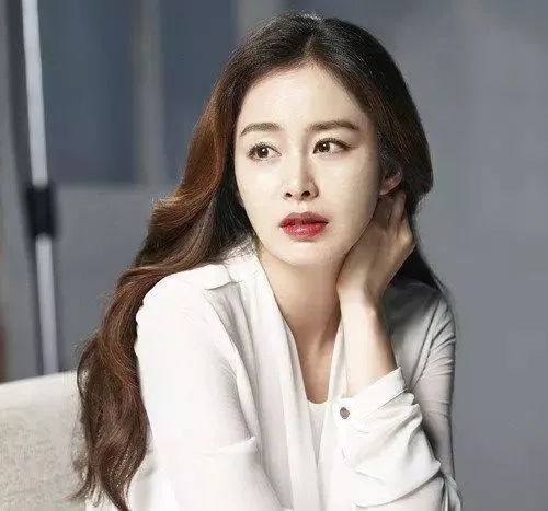 国外评选最美韩国女演员都有谁？-2021年世界最美的韩国女演员