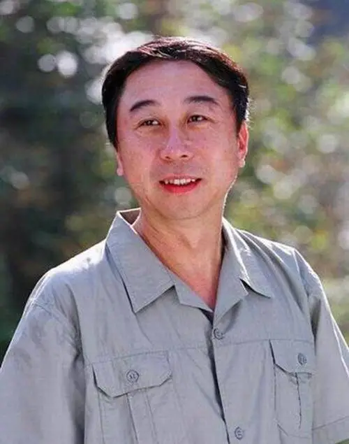 冯巩的曾祖父是冯国璋，那你可知他母亲刘益素的家世有多显赫吗？封面图