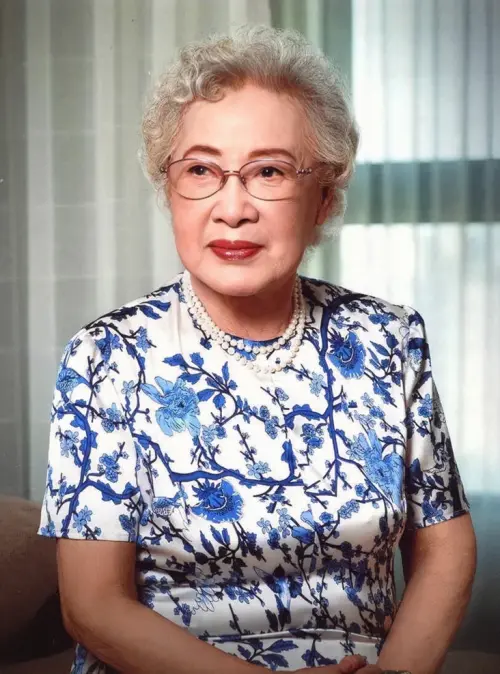 祝福人民艺术家秦怡，母亲节快乐（艺术人生秦怡专访第几期）