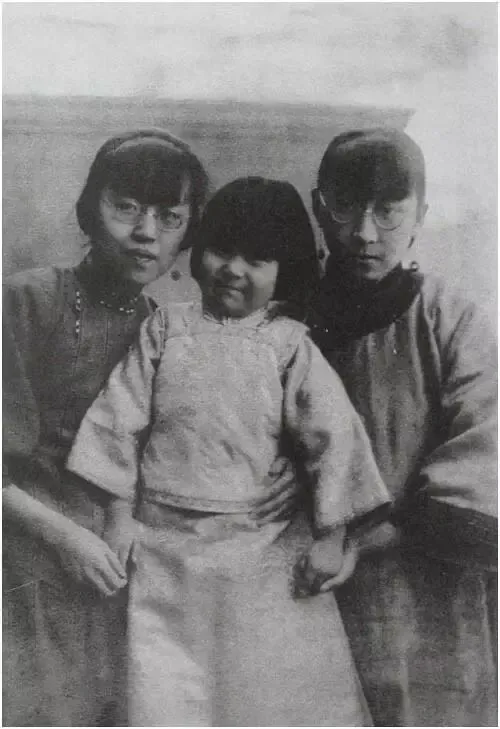 �Ű��᣺��������ҹùã��ұ�����ֶŮ椶�����������С�������游���˿������游����ֶ�������������꣬��Ϊ���������������ҹùþͳ����ˣ�����������ҵ���ɫ�·��е����ⲻ�ơ���