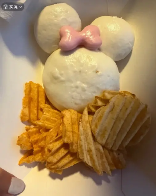 十周年限定?上海迪士尼乐园回应“70元包子”