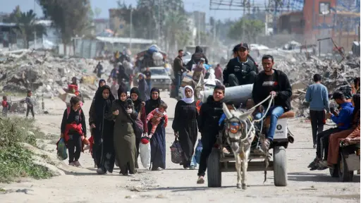 ��2025��3��19�գ�����˹̹����Я��������Ʒͽ����˳��Ӽ�ɳ�����ı��ع�ũǰ����ɳ�У�����Ӧ��ɫ�еĳ������ͼԴ��������/�ǵ�ͼƬ��