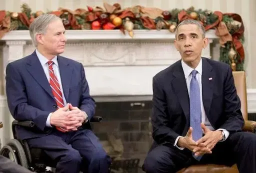▎格雷格·阿博特2014年上任前与奥巴马会晤，本次会面两人回避了移民问题。 图源：达拉斯晨报