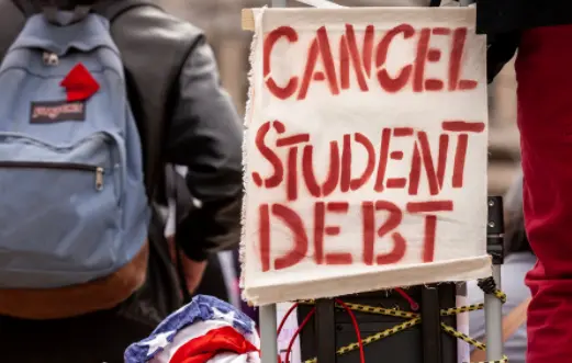 美国法院下令阻止拜登学生贷款减免计划实施