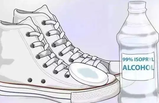 生活小技巧：来告知你，白球鞋怎么清洗才不会变色？插图2