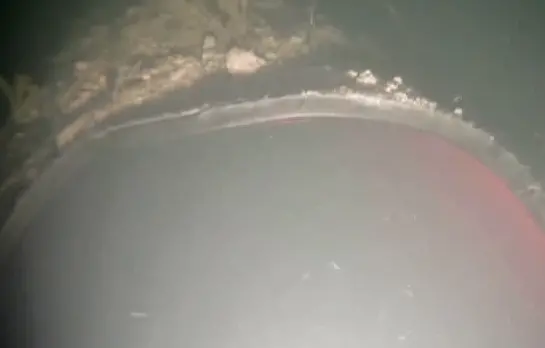 （水下图像显示整个管道都被炸开，来源：CNN）