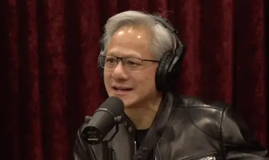 黄仁勋:未来两三年90%的新知识由AI合成