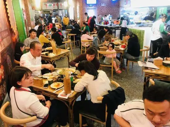 20年老川厨与开杠钵钵鸡的不解之缘（老川坊餐饮公司）