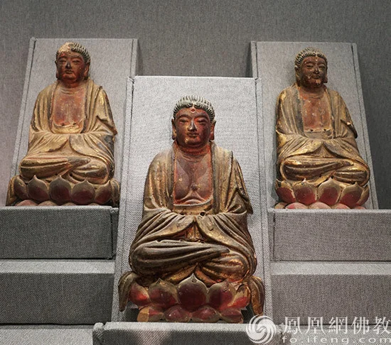 台湾中华人间佛教联合总会文物捐赠的释迦牟尼佛坐像