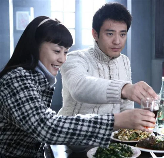 一个瓜十年后出现大反转，娱乐圈水真的深，网友：他替卓伟背锅了（娱乐圈的瓜在掩盖什么）