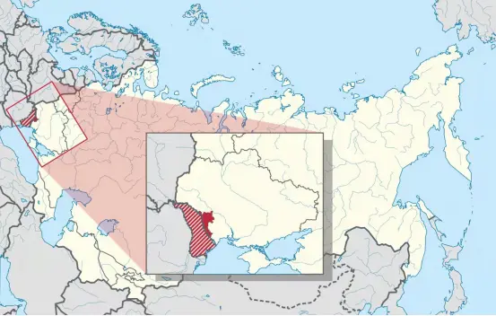 ▲比萨拉比亚（划线）和苏联设置的摩尔达维亚自治共和国（红色）