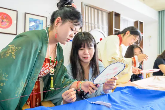 荆楚风华遇见韩韵节拍:韩国大学生在长江职业学院研学