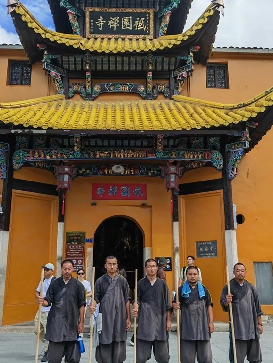 从少林寺至九华山，少林寺五比丘800公里行脚圆满